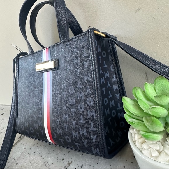 NWT Tommy Hilfiger Mini Navy Logo Tote Bag - Picture 4 of 9